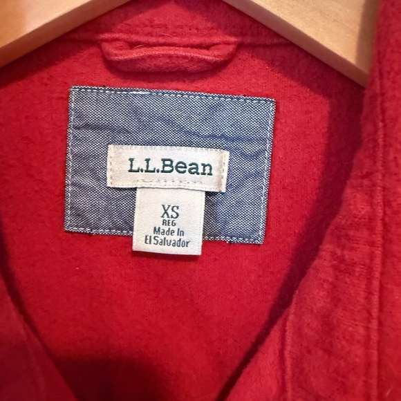 Women’s LL Bean button down - Picture 2 of 5